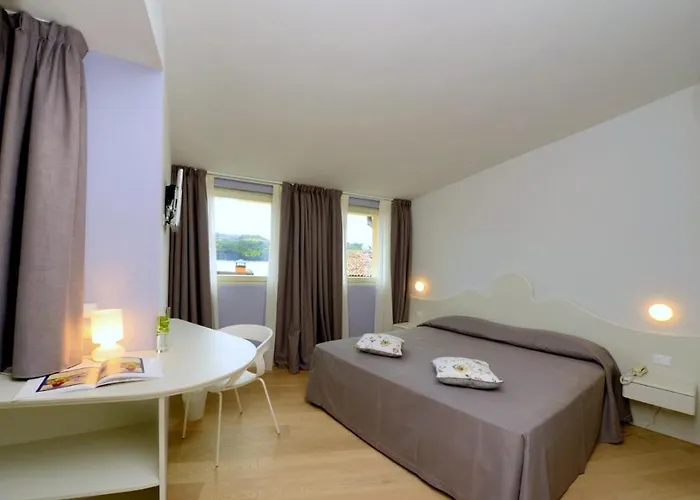 Aromi Piccolo Hotel Salò